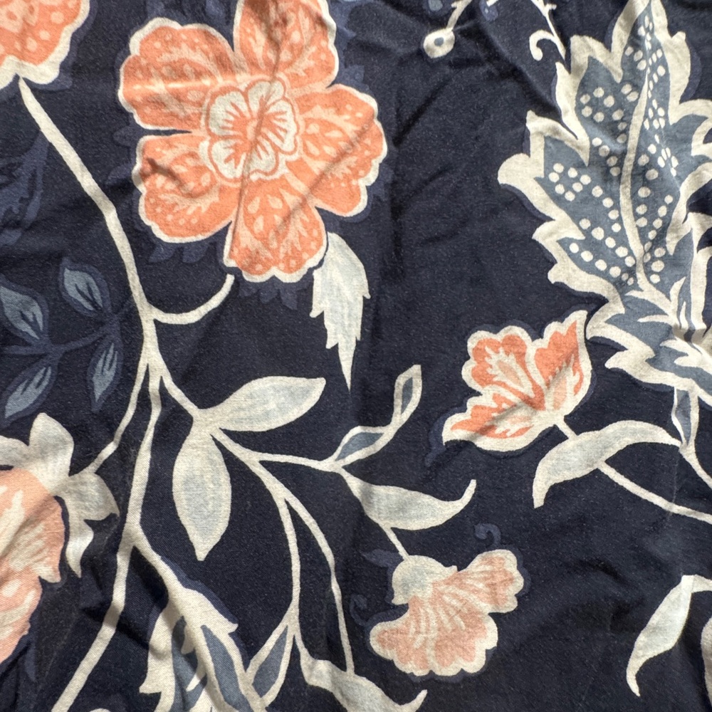 LOFT outlet Navy and Peach Floral Sleeveless Blouse Sz XL - Picture 3 of 4
